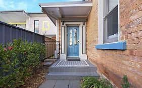 Blue Door Apartment 2 - Cbd, Heritage, Ideal For Work